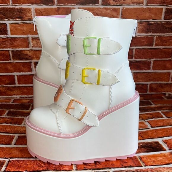 Y.R.U. White Care Bears Dune Lo Platform Boots NIB SOLDOUT White Pink SZ 7 - Picture 3 of 12